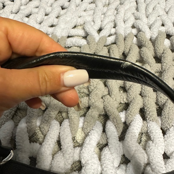 Michael Kors Large Jet Set Black Tote - Picture 6 of 7